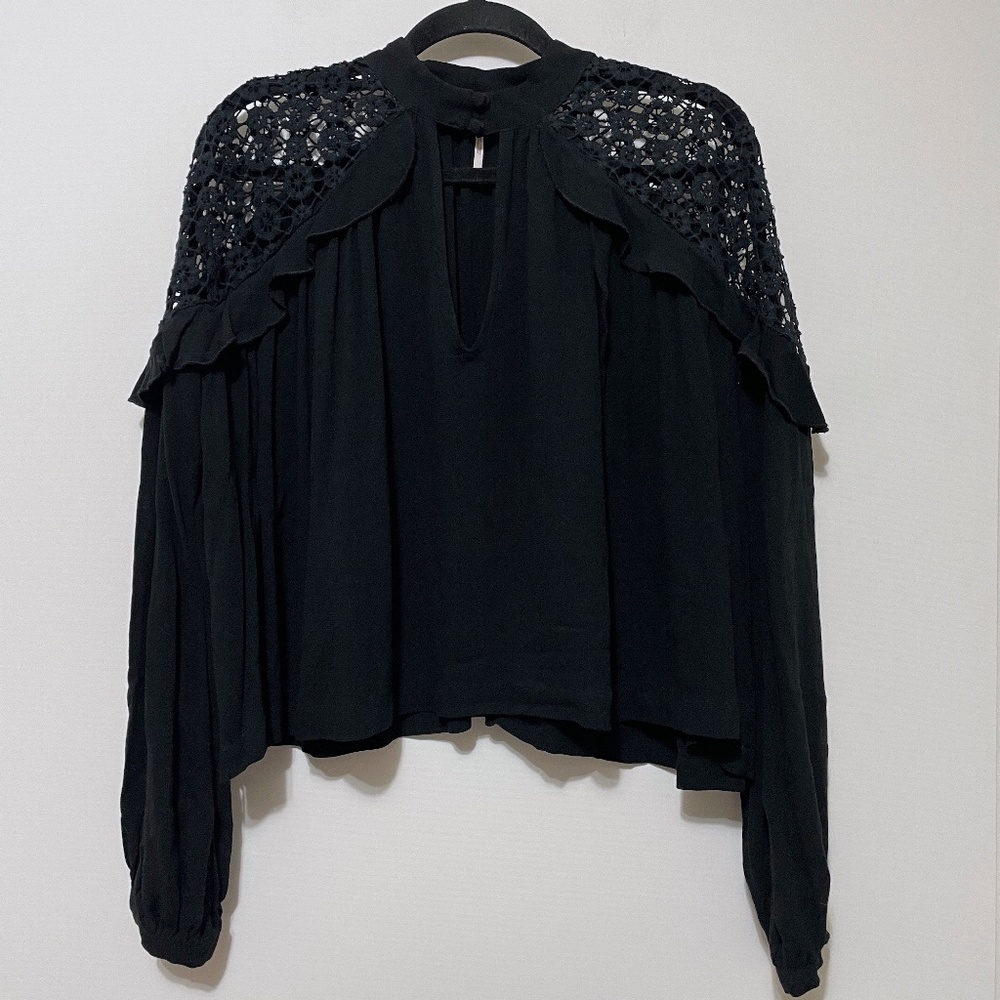 ❗️CLOSING Jan 1st! ❗️Free People A Little Bit of Love Blouse